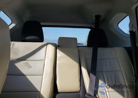 2015 Toyota Rav4 Xle z USA, uszkodzony, nr VIN JTMWFREV3FD067405